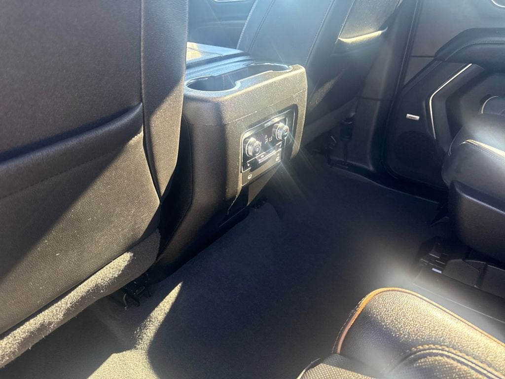 2023 GMC Yukon XL AT4