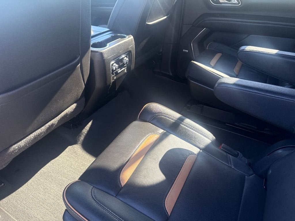 2023 GMC Yukon XL AT4