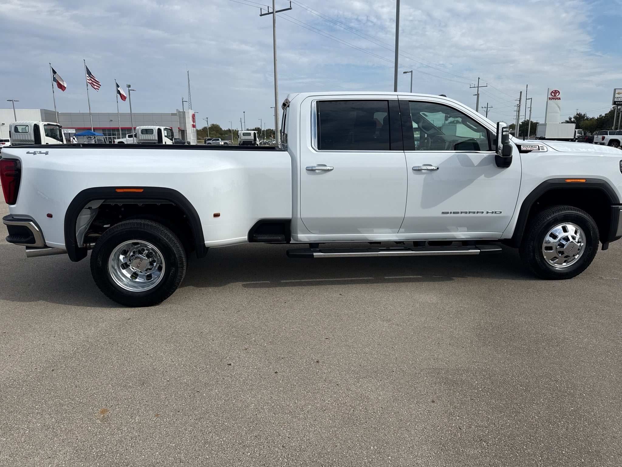 2026 GMC Sierra 3500 HD SLT DRW