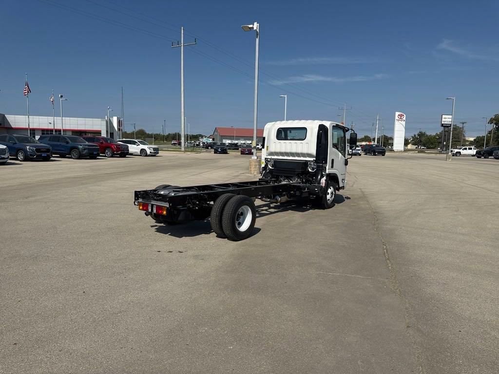 2025 Chevrolet Low Cab Forward 3500 1WT
