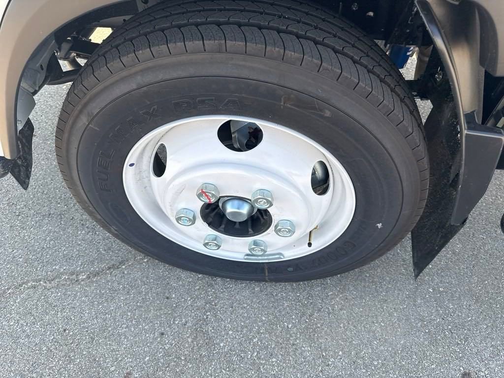 2025 Chevrolet Low Cab Forward 4500 1WT