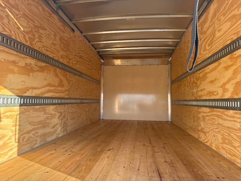 2025 Chevrolet Low Cab Forward 4500 1WT