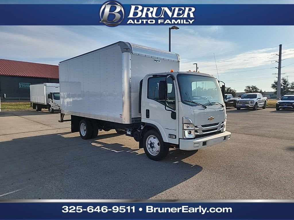 2024 Chevrolet Low Cab Forward 4500 1WT
