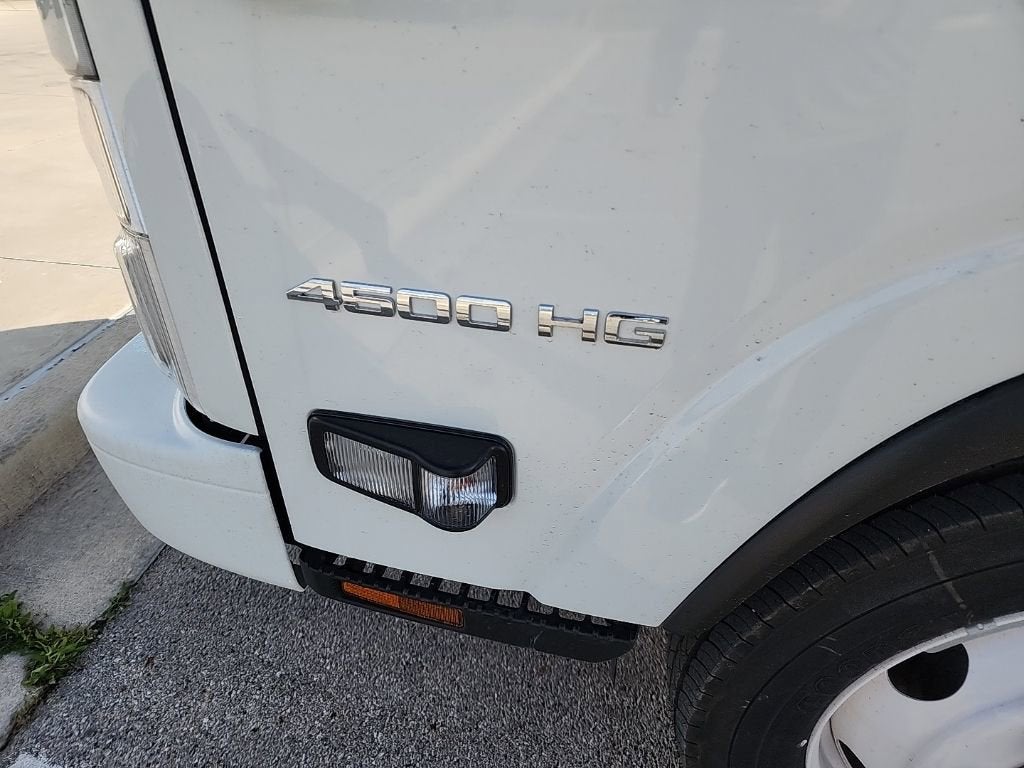 2024 Chevrolet Low Cab Forward 4500 1WT
