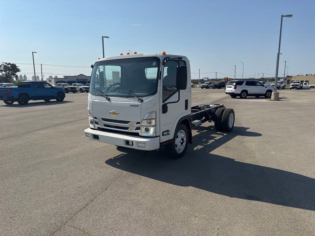 2025 Chevrolet Low Cab Forward 4500 1WT