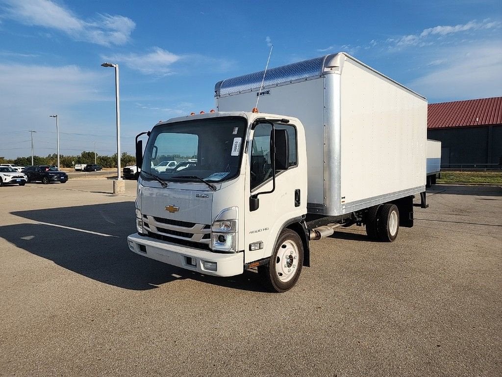 2024 Chevrolet Low Cab Forward 4500 1WT