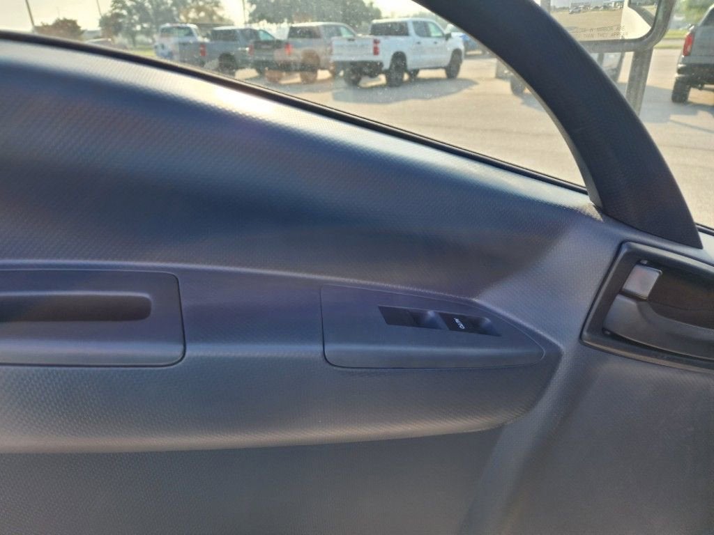 2025 Chevrolet Low Cab Forward 5500 HG 1WT