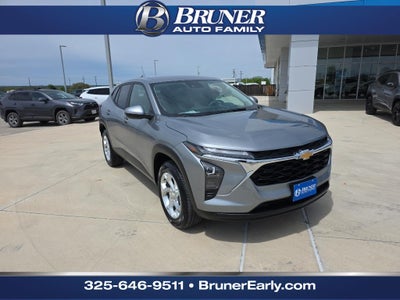 2025 Chevrolet Trax LS