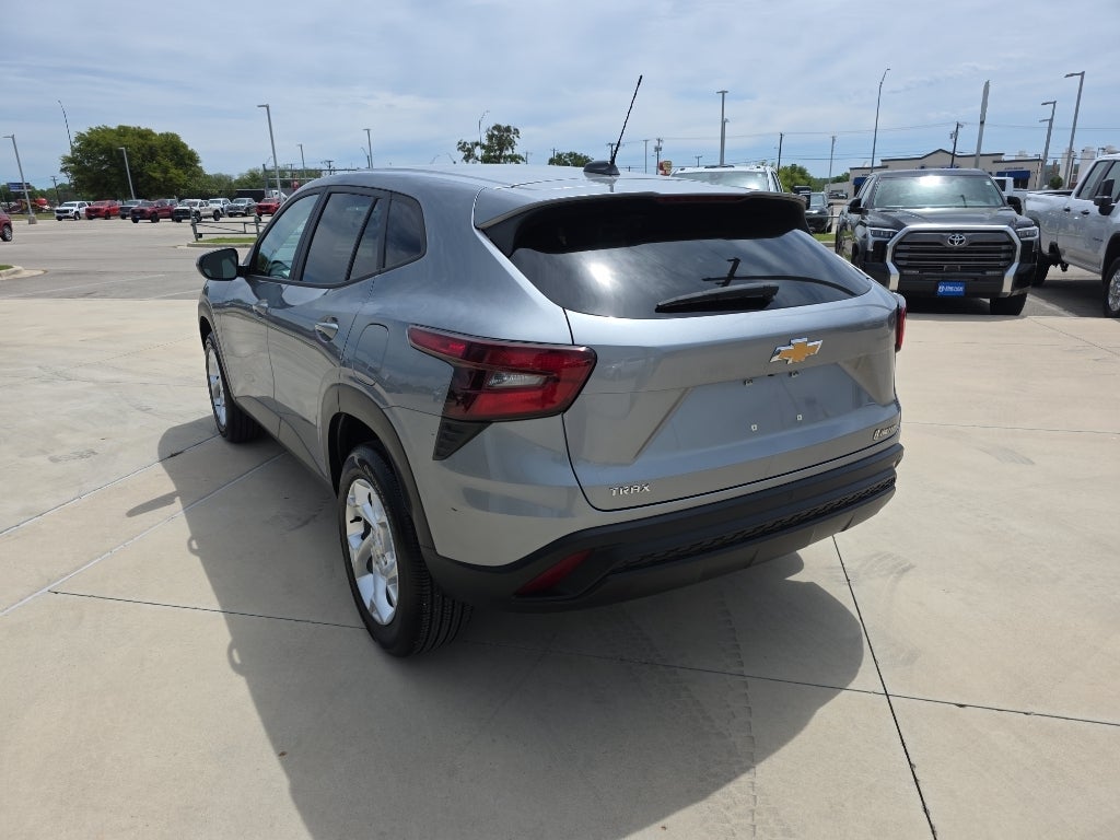 2025 Chevrolet Trax LS