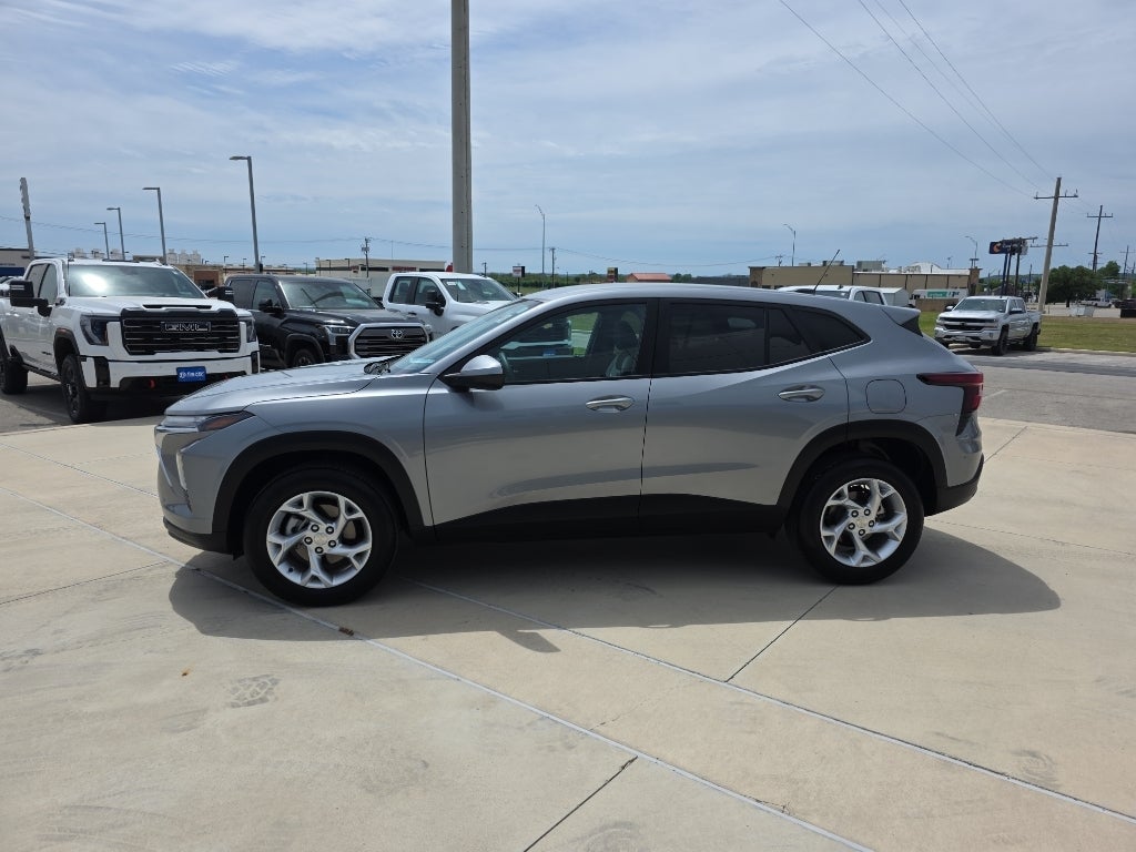 2025 Chevrolet Trax LS
